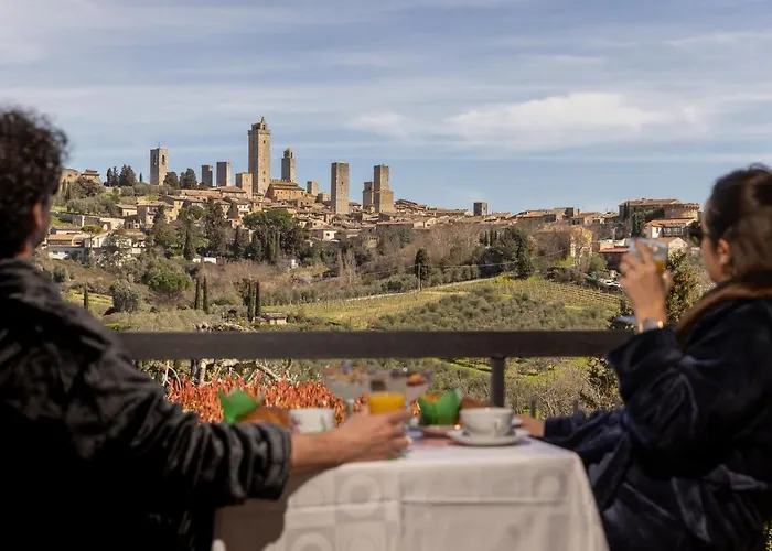 לינה וארוחת בוקר La Cornice סן ג'ימיניאנו