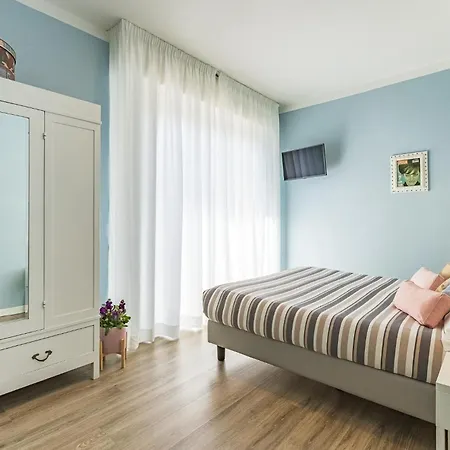 Frühstückspension La Cornice 4*