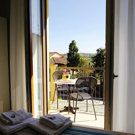 La Cornice